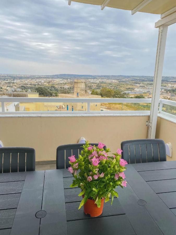 Апартаменты The Blue Mill Penthouse With Beautiful Views Нашшар Экстерьер фото